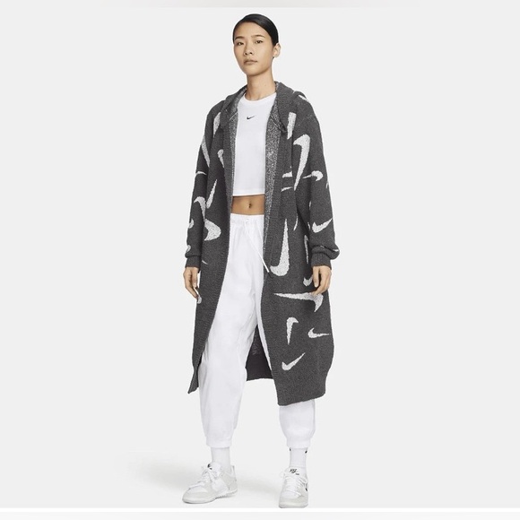 Nike Sportswear Phoenix Cozy Bouclé Long Knit Cardigan Size M FD4282 254 $180 - Picture 1 of 12